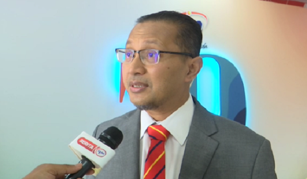Pensyarah Fakulti Ekonomi dan Muamalat Universiti Sains Islam Malaysia (USIM) Profesor Dr Nuradli Ridzwan Shah Mohd Dali ditemu bual selepas menjadi tetamu dalam rancangan Selamat Pagi Malaysia/RTM